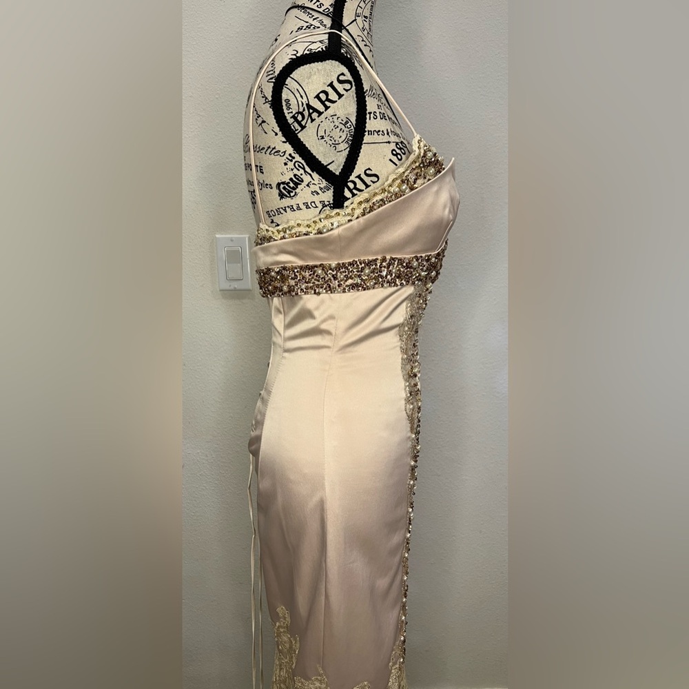 Cream Silk & Lace Evening Gown - Picture 5 of 12